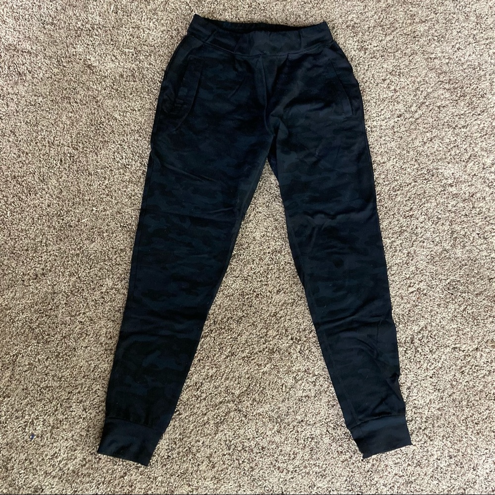 Alphalete Premium Black Camo Joggers M